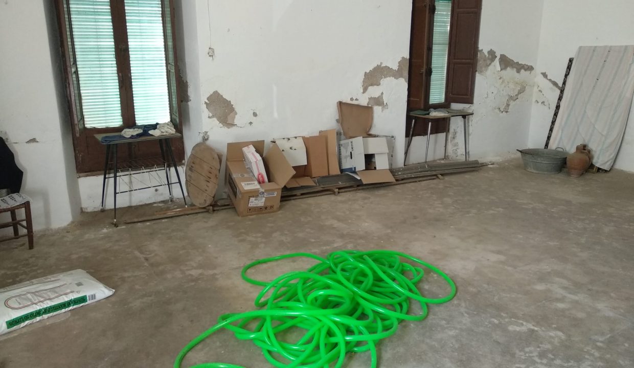 b4f6a50b-d6c1-4b45-b866-17ca43d1654b