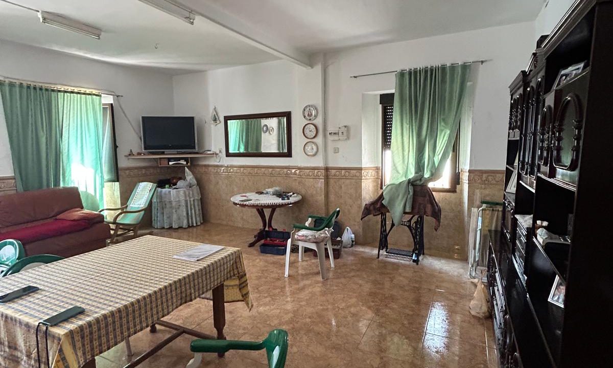 WhatsApp Image 2025-10-17 at 12.04.37 (2)